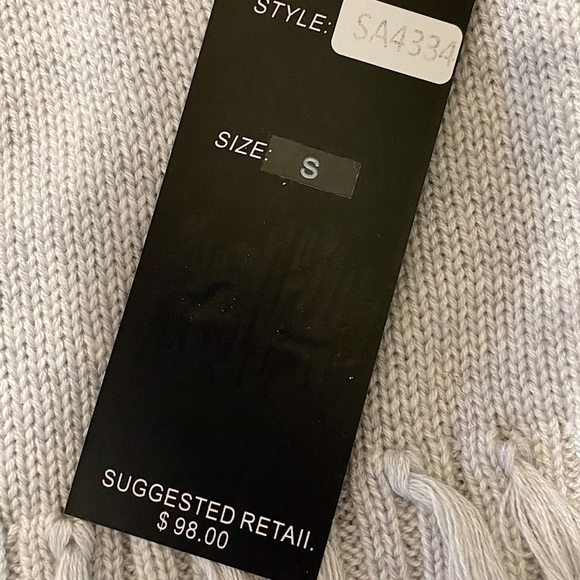 Long Sleeve Side Slit Gradient Sweater with Fringe - Picture 8 of 8